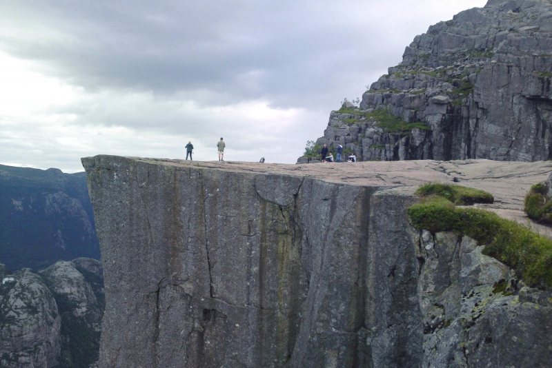 The walk to the Pulpit Rock